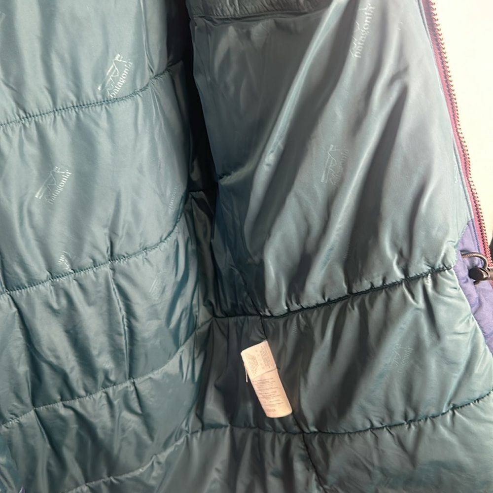 Patagonia Purple and Navy Men's Jacket - Picture 4 of 6